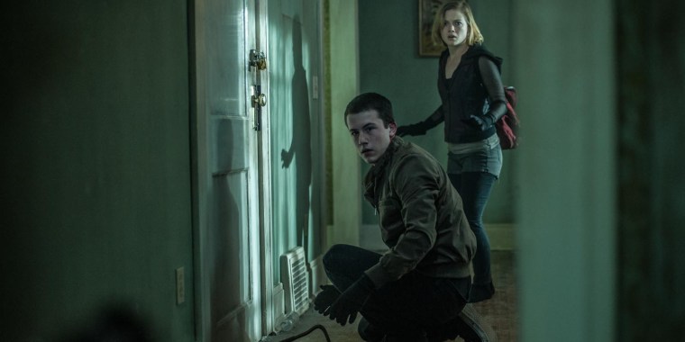 Dylan-Minnette-and-Jane-Levy-in-Dont-Breathe1