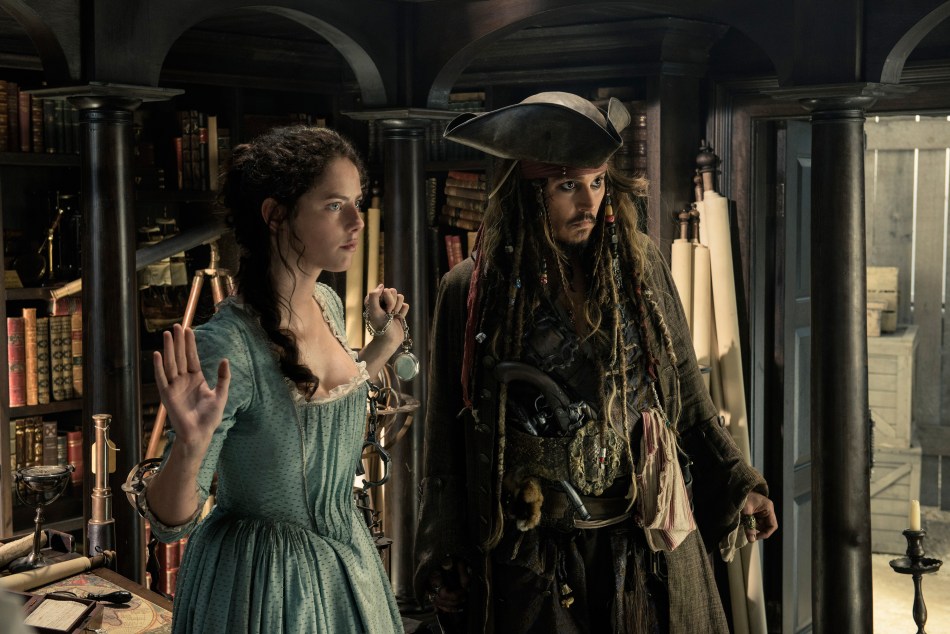 1493974561_youloveit_com_pirates_of_the_carribean_5_hd_stills14