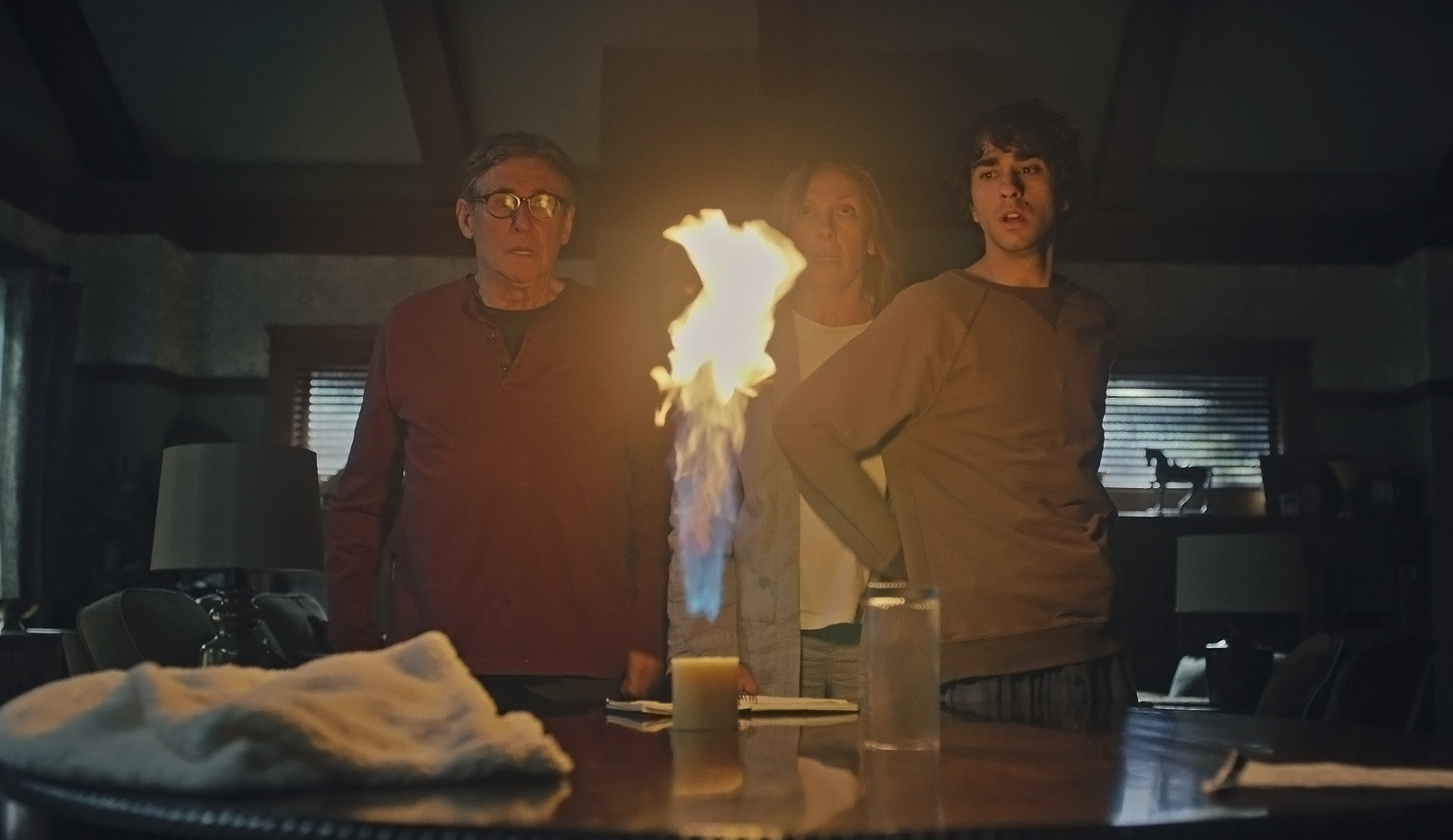 hereditary-seance.jpg